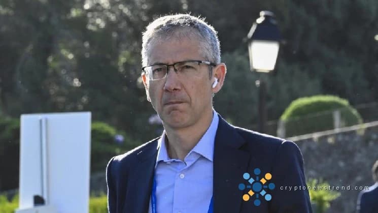 تعثر التنسيق التنظيمي الدولي للعملات المستقرة، مما دفع البنوك المركزية إلى الدعوة إلى معايير موحدة لمنع انقسام السوق.