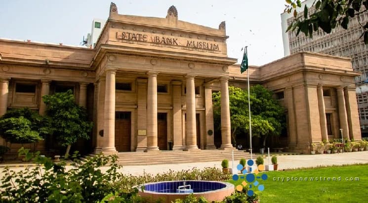 ترفع باكستان الحظر الذي دام سبع سنوات، مما يسمح للبنوك بخدمة مزودي العملات المشفرة