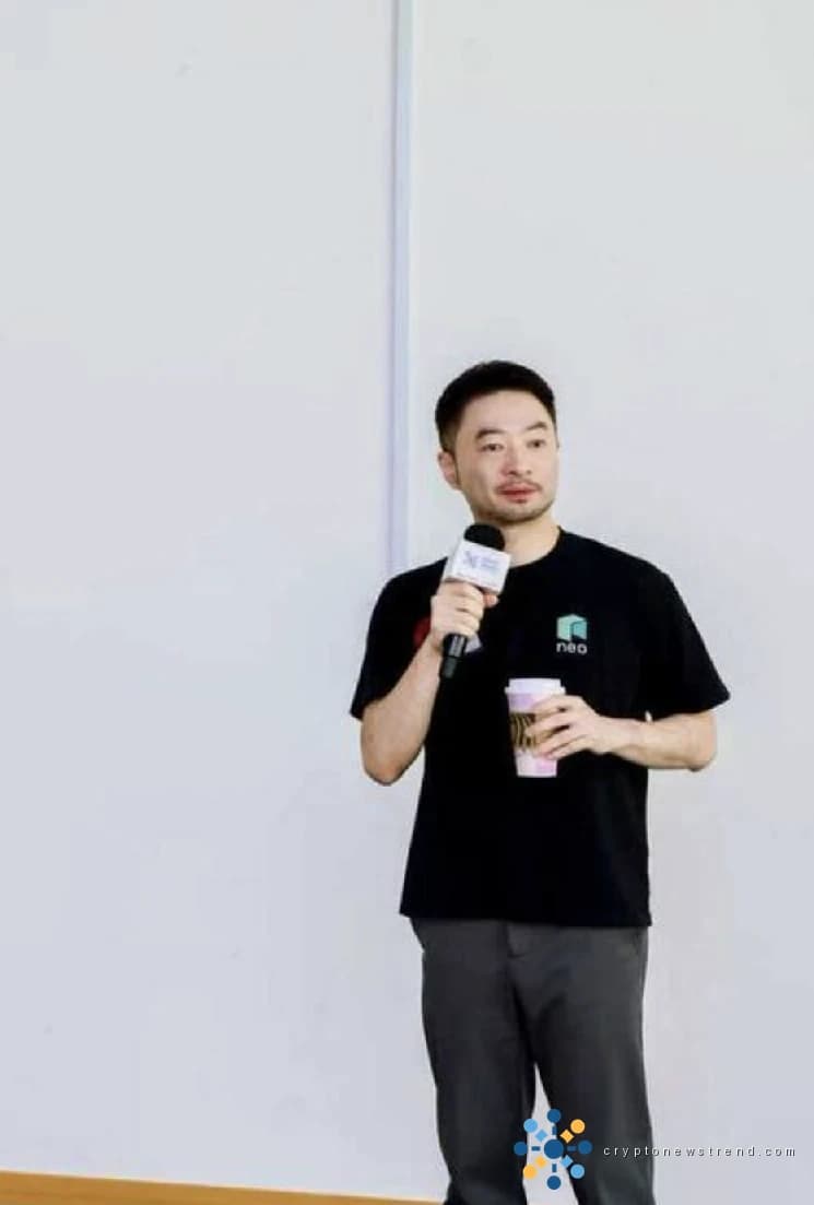 Neo کے بانی نے بڑے ٹوکن کی دوبارہ تقسیم اور فاؤنڈیشن میں اصلاحات کی نقاب کشائی کی۔