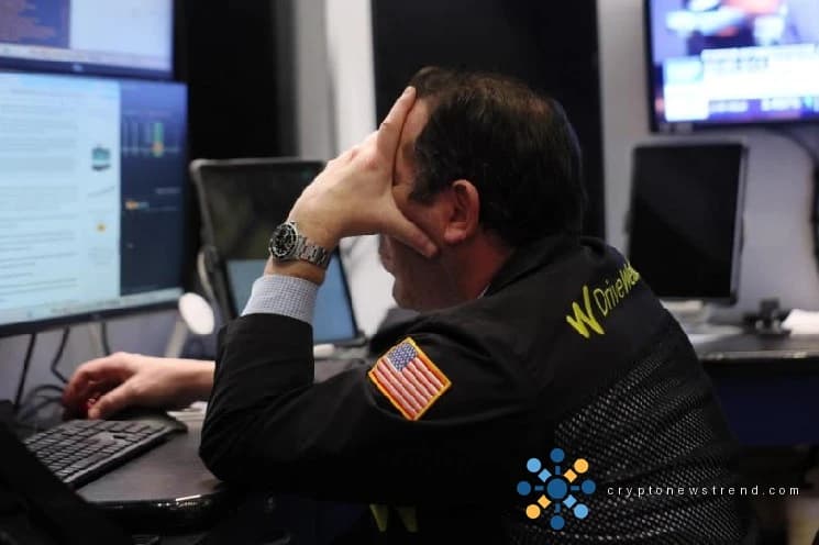 Los operadores se están preparando para un posible cambio sísmico a la baja en el valor de bitcoin, como se refleja en el panorama tenue pero siniestro del mercado de opciones.