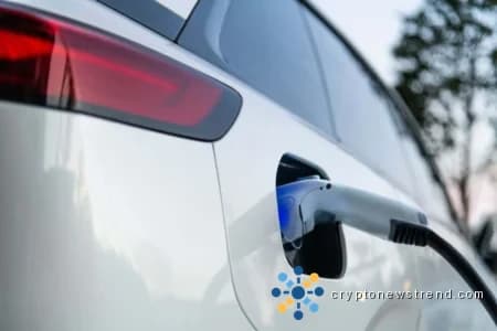 ارتفاع أسعار الوقود يسرع التحول إلى النقل الأخضر في أوروبا، مما يؤدي إلى زيادة بنسبة 30% تقريبًا في اعتماد السيارات الكهربائية