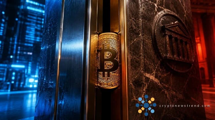Bitcoin is caught between a $177 billion risk-on boom and the return of Fed rate-hike fears