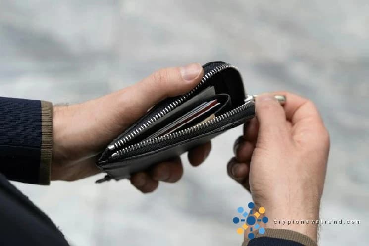 رئيس الوزراء البولندي يثير الغضب، ويتهم شركة Zondacrypto بصياغة الأجندة التنظيمية سرًا