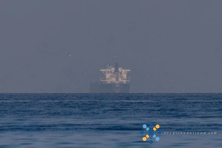 Global Tensions Spark Crypto Selloff, Crude Oil Surges to Near-Month Peak Amid Geopolitical Uncertainty