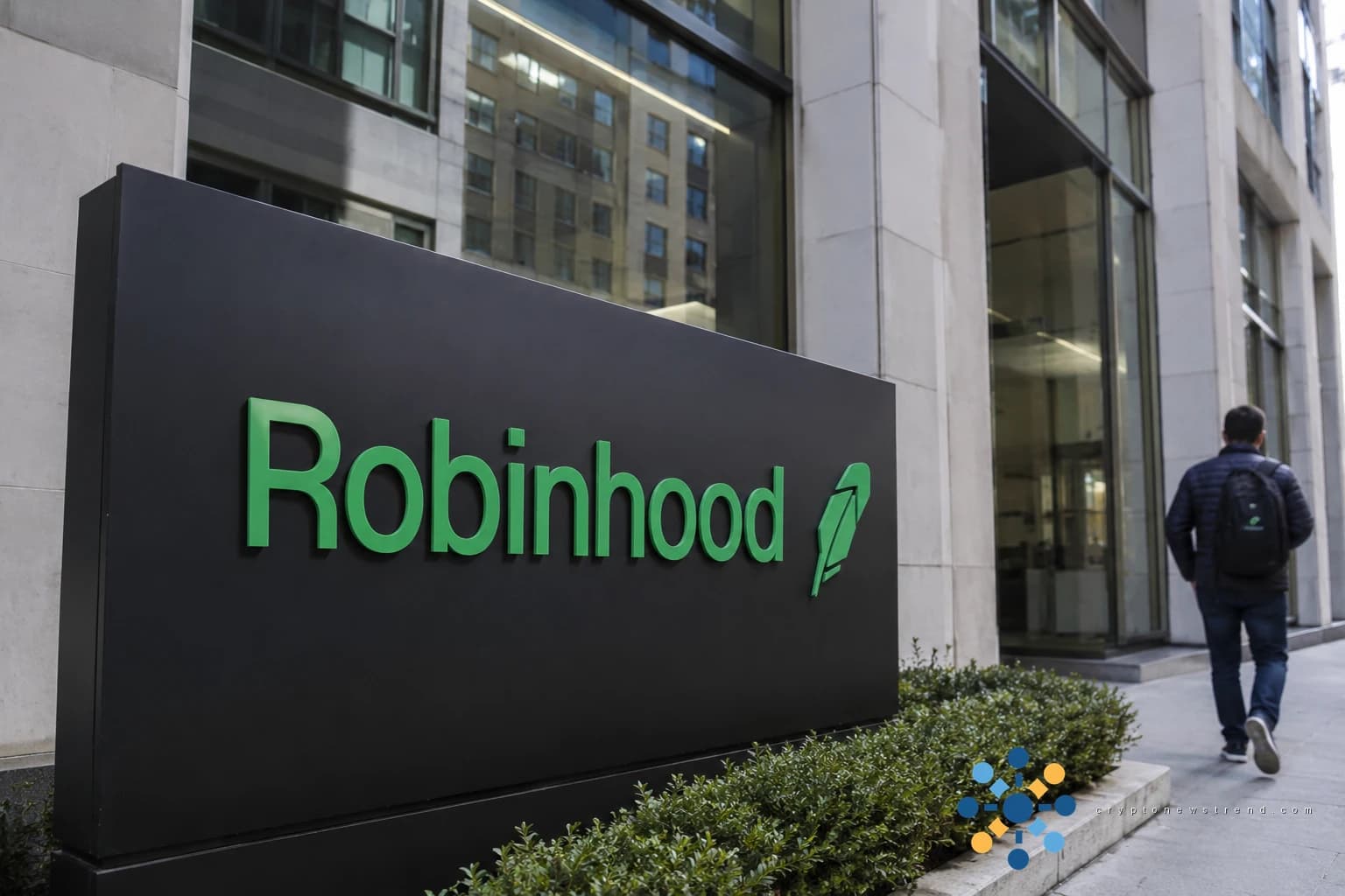 يرتفع سهم Robinhood مع دعم المحللين للنمو على الرغم من التخفيضات