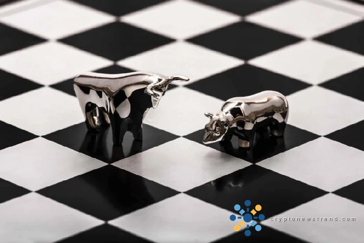 Cryptocurrency market falters as investor sentiment wanes, with Bitcoin plummeting to $70,000 amid strategic sell-off and stagnant equities.