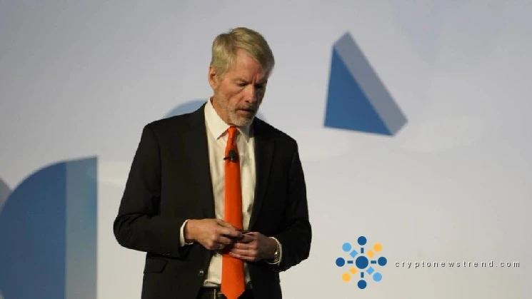 Experts Split Over Implications of Strategy's Modest BTC Offload