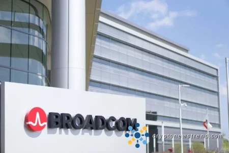 Semiconductor Giant's Stock Takes a Tumble: Is the Post-Earnings Slump a Buying Opportunity?