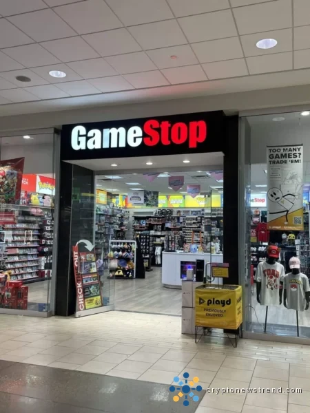 GameStop (GME) Stock Surges 6% After Ryan Cohen’s Stunning $56B eBay Takeover Bid
